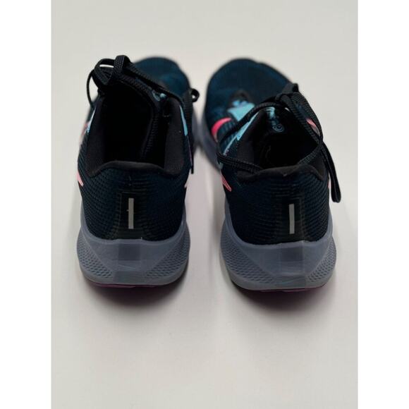 Nike · 9.5W · Air Zoom Pegasus 40 SE · Black / Hyper Pink Running - Picture 7 of 14